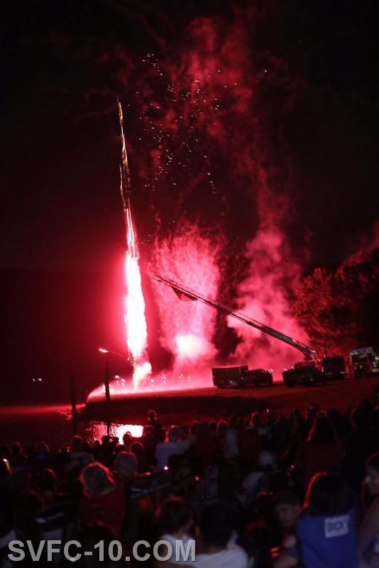 Saunders Fire Works at Parkway